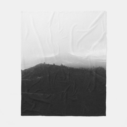 ヴィンテージ山景色 フリースブランケット (正面)