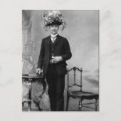 ヴィンテージ帽をかぶったスーツを着た男性 ポストカード (正面)