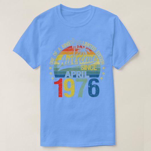 ヴィンテージ年1976年4月誕生日祝い Tシャツ (デザイン正面)