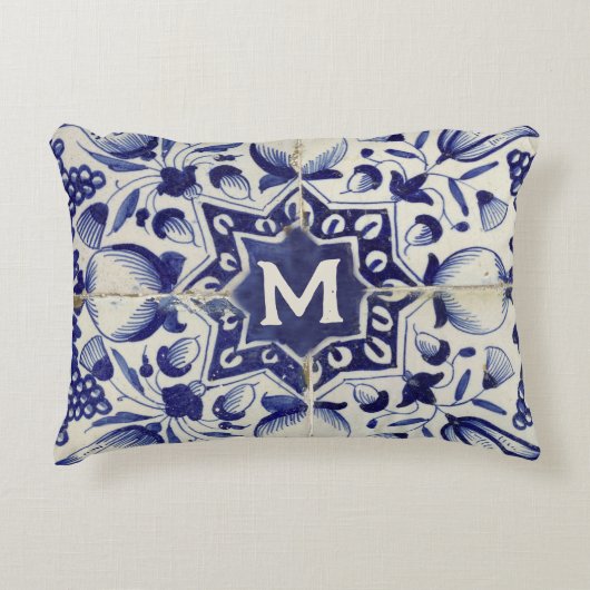 ヴィンテージ幾何青白タイモノグラムのル アクセントクッション (正面)