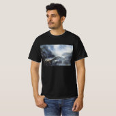 ヴィンテージ恐竜 バラパサウルスと嵐の雲 Tシャツ (正面フル)