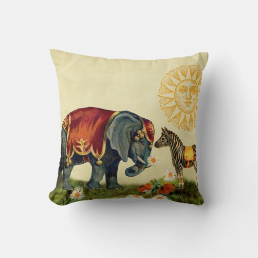 ヴィンテージ愛バレンタインのコラージュ クッション (正面)