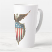 ヴィンテージ愛国主義誇りを持った、イーグル国旗 カフェラテマグ (右アングル)