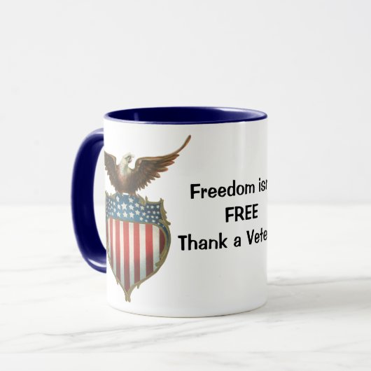 ヴィンテージ愛国主義誇りを持った、イーグル国旗 マグカップ (正面左)
