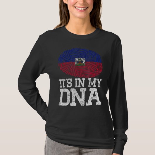 ヴィンテージ愛国心それは私のDnaハイチ国旗の指にある Tシャツ (正面)