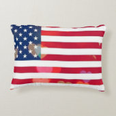 ヴィンテージ愛国米国国旗とカラフルハート アクセントクッション (裏面)
