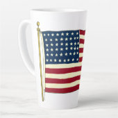 ヴィンテージ愛国米国国旗、7月4日 カフェラテマグ (左アングル)