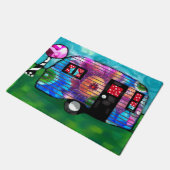 ヴィンテージ抽象芸術キャンプトレーラーフローラハッピーキャンパー ドアマット (アングル)