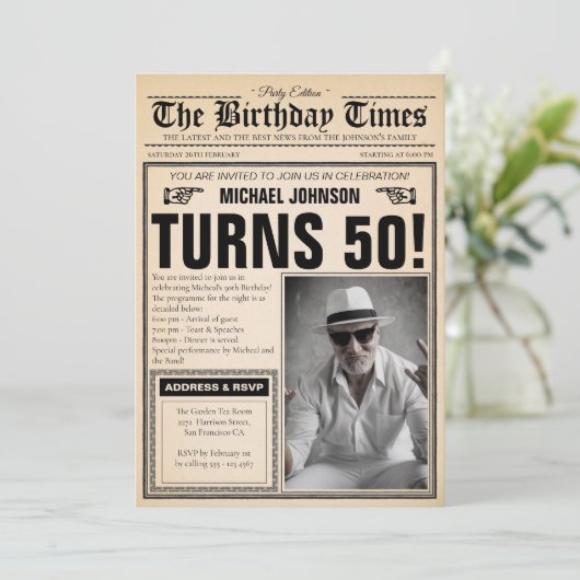 ヴィンテージ新聞カスタムおもしろい写真50誕生日 招待状 (スタンド正面)