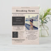 ヴィンテージ新聞スタイル写真誕生日招待状 招待状 (スタンド正面)