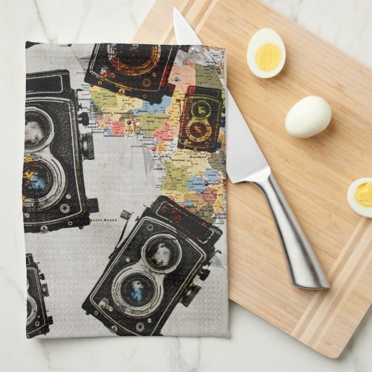 ヴィンテージ旅行カメラパターン キッチンタオル (四つ折り)