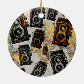 ヴィンテージ旅行カメラパターン セラミックオーナメント (裏面)