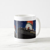 ヴィンテージ旅行、夜のクルーズ船での休暇 コーヒーマグカップ (正面右)