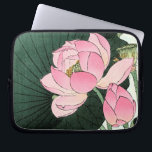 ヴィンテージ日本のファインアート – ピンクロータスフラワー ラップトップスリーブ<br><div class="desc">NewParkLane -エレガントファインアートネオプレンラップトップスリーブ、20世紀初頭のヴィンテージ、ピンクの咲く蓮の花と日本のファインアートのプリントを特徴エレガントとする。大原公尊作。1920 - 1930。このコレクションで一致するアイテムを確認する。具体的な個人的なデザインの願い？感じ連絡よ。</div>