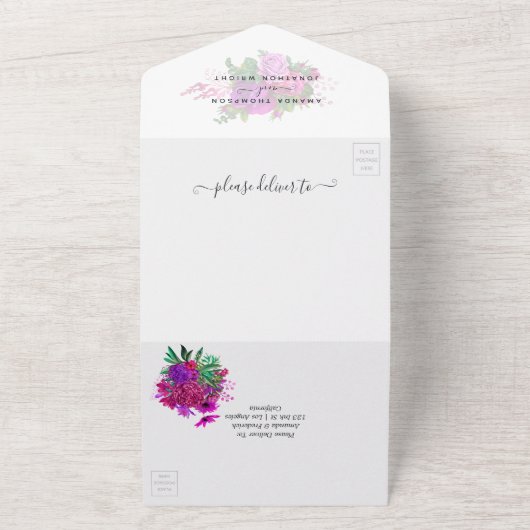 ヴィンテージ明るい赤紫色とパープルシャビーフローラ結婚ズ オールインワン招待状 (外側)