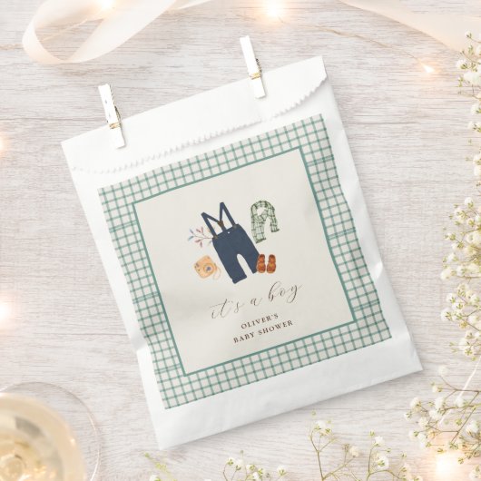 ヴィンテージ格子縞の少年服赤ちゃんシャワー フェイバーバッグ (クリップ留めされた状態)