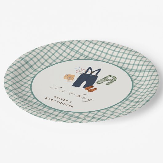 ヴィンテージ格子縞の少年服赤ちゃんシャワー ペーパープレート (アングル)