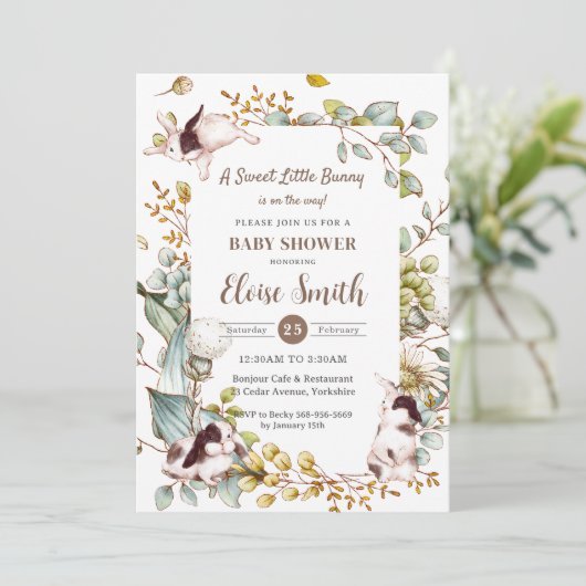 ヴィンテージ植物性バニーウサギ赤ちゃんシャワーQR 招待状 (スタンド正面)