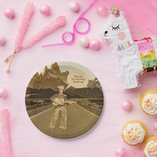 ヴィンテージ歌唱カウボーイ誕生日 ペーパープレート (パーティー)