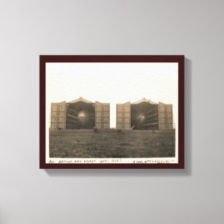 ヴィンテージ歴史飛行船、カーディントン飛行船小屋 キャンバスプリント