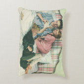 ヴィンテージ母の日，読ベッドの子供のカード アクセントクッション (裏面(縦))