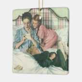 ヴィンテージ母の日,読ベッドの子供のカード セラミックオーナメント (左)