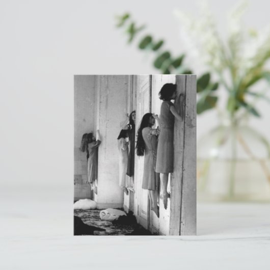 ヴィンテージ気味の悪い女性用はがき ポストカード (スタンド正面)