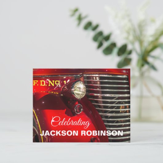 ヴィンテージ消防車のお祝い ポストカード (スタンド正面)