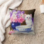 ヴィンテージ白い子猫と紫リボン クッション (ブランケット)