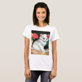 ヴィンテージ白い子猫イラストレーションと赤い花 Tシャツ (正面フル)