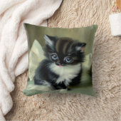 ヴィンテージ白と黒の子猫の舌が突き出ている クッション (ブランケット)