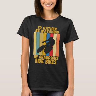 ヴィンテージ祖父母がグランドソンズバイクRを見る Tシャツ