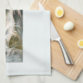 ヴィンテージ神話、海洋に現れた翼を持つドラゴン キッチンタオル (四つ折り)