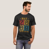 ヴィンテージ第13誕生日2009年5月生まれ2009年13年 Tシャツ (正面フル)