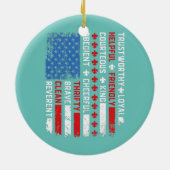 ヴィンテージ米国国旗のスカウティング法ハッピー4th of セラミックオーナメント (裏面)