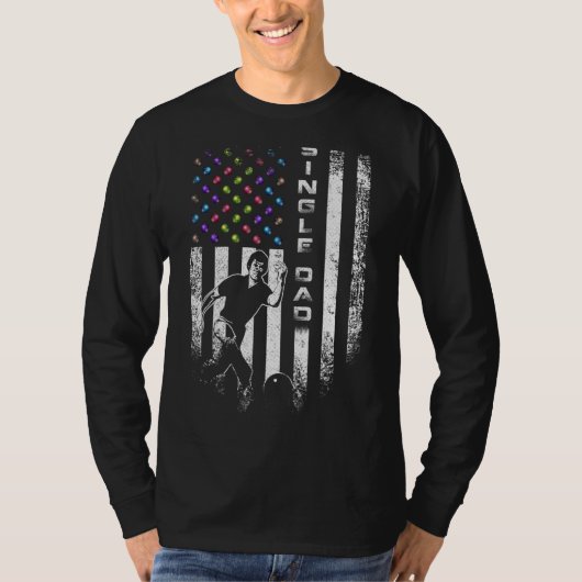 ヴィンテージ米国国旗の誇りを持ったボーリング独身のパパ Tシャツ (正面)