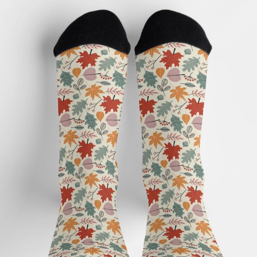 ヴィンテージ紅葉とどんぐりのパターン ソックス (上部)
