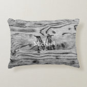 ヴィンテージ素朴な灰色の黒焦げ木材モノグラム アクセントクッション (正面)