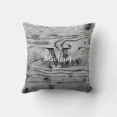 ヴィンテージ素朴な灰色の黒焦げ木材モノグラム クッション (裏面)