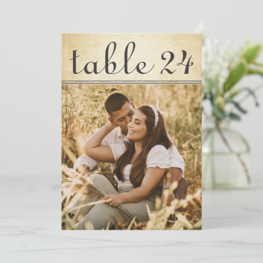ヴィンテージ素朴の結婚フォトテーブル番号 招待状 (スタンド正面)