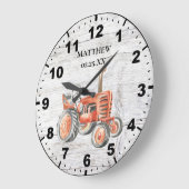 ヴィンテージ素朴レッドトラクターバーンウッド背景 ラージ壁時計 (傾斜)