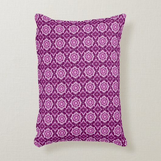 ヴィンテージ紫色の幾何学模様 アクセントクッション (正面(垂直))