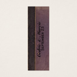 ヴィンテージ紫色の本の座席表とブックマーク