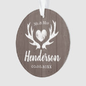 ヴィンテージ結婚式のミスターとミセス・ディアー〔雄ジカの〕枝角木目 オーナメント (正面)