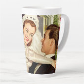 ヴィンテージ結婚式の新婚夫婦、ハッピーブライドと新郎新婦 カフェラテマグ (右アングル)