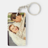 ヴィンテージ結婚式の新婚夫婦、ハッピーブライドと新郎新婦 キーホルダー (裏面)