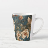 ヴィンテージ絶妙な白と緑豊かなサンゴ赤い花 カフェラテマグ (右)