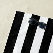 ヴィンテージ縦黒および白ストライプ色ストライプの ビーチタオル (インサイチュ)