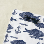 ヴィンテージ航海のスケッチ魚、波、いかり白 ビーチタオル (インサイチュ)