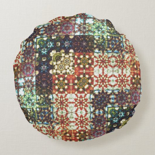 ヴィンテージ色不透明万華鏡のように千変万化するパターンモザイク ラウンドクッション (裏面)